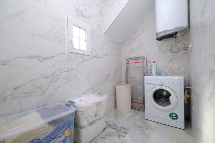 Image No.13-3 Bed Villa for sale