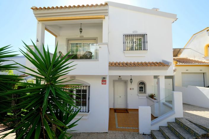 Image No.19-3 Bed Villa for sale