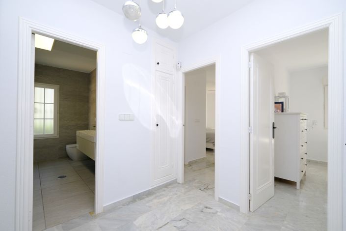 Image No.27-3 Bed Villa for sale