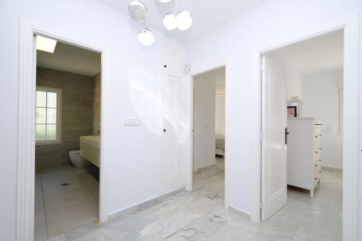 Image No.27-3 Bed Villa for sale