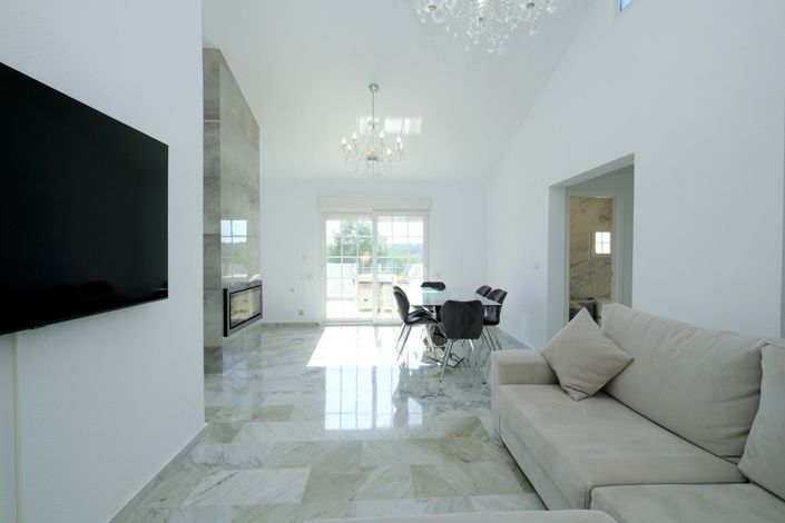 Image No.5-3 Bed Villa for sale