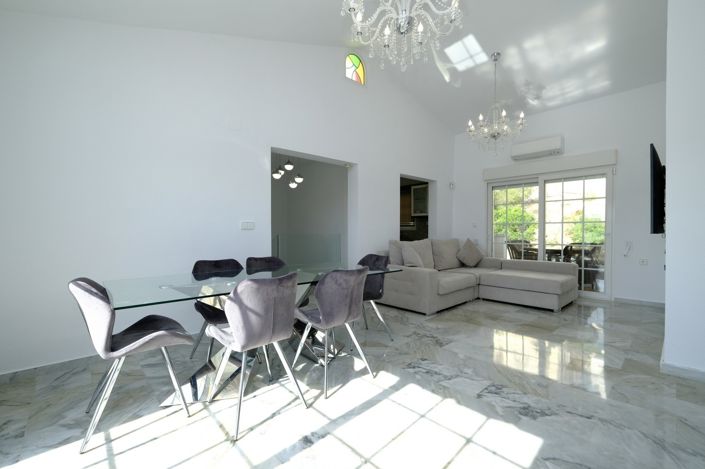 Image No.6-3 Bed Villa for sale