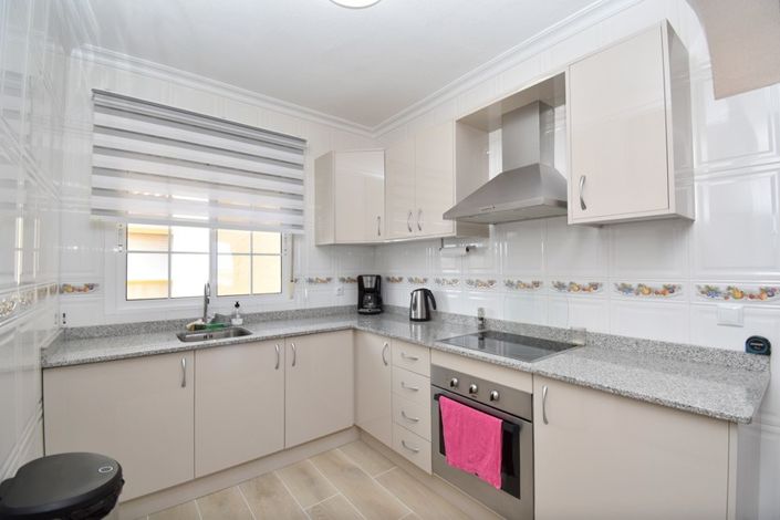 Image No.3-2 Bed Property for sale