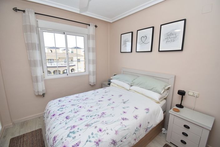 Image No.7-2 Bed Property for sale