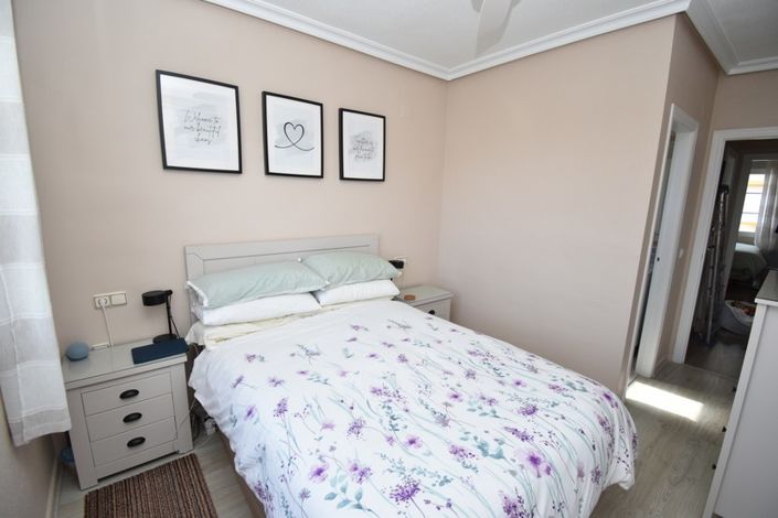 Image No.9-2 Bed Property for sale