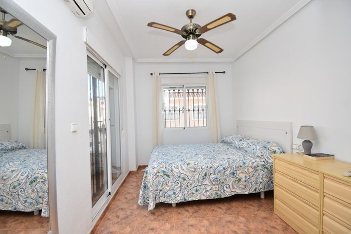 Image No.11-2 Bed Townhouse for sale