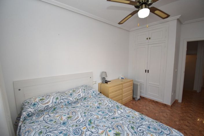 Image No.12-2 Bed Townhouse for sale