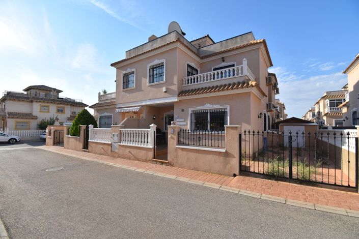 Image No.1-2 Bed Townhouse for sale