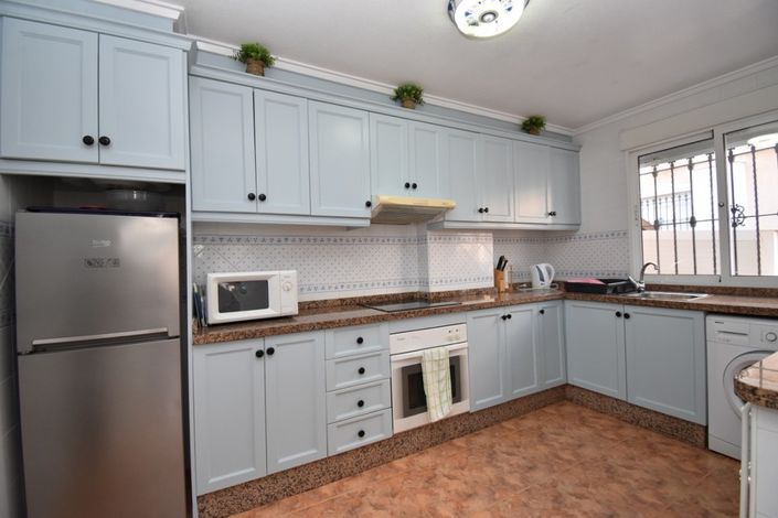 Image No.4-2 Bed Townhouse for sale