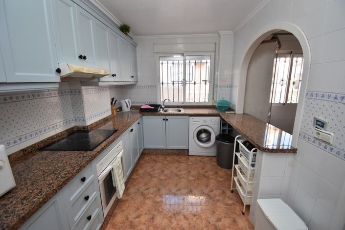 Image No.5-2 Bed Townhouse for sale