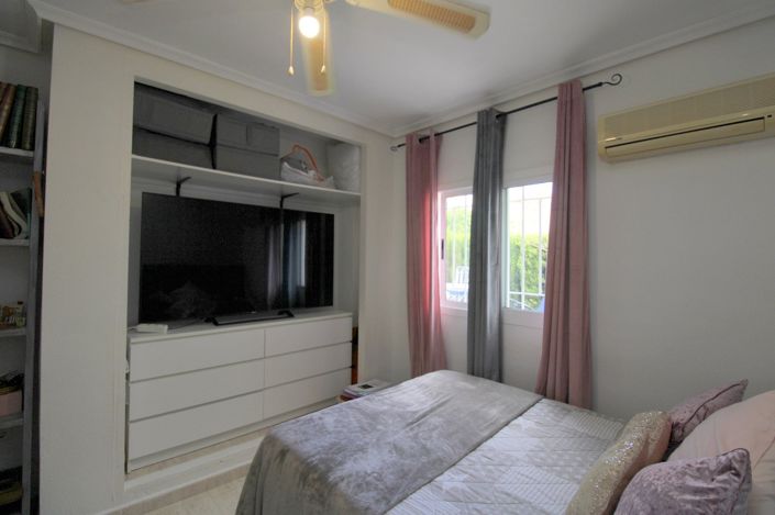 Image No.14-3 Bed Townhouse for sale