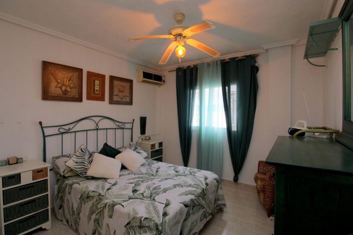 Image No.17-3 Bed Townhouse for sale