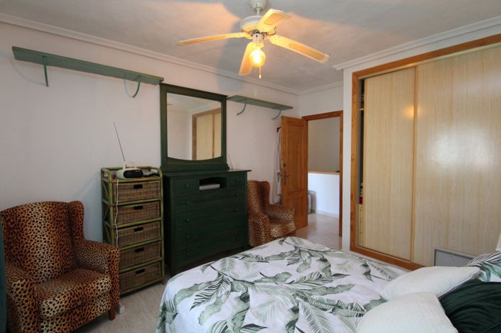 Image No.18-3 Bed Townhouse for sale