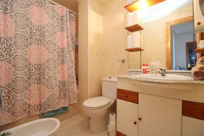 Image No.21-3 Bed Townhouse for sale