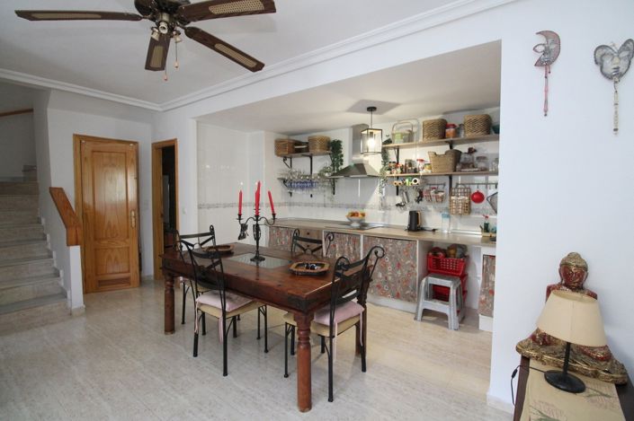 Image No.9-3 Bed Townhouse for sale