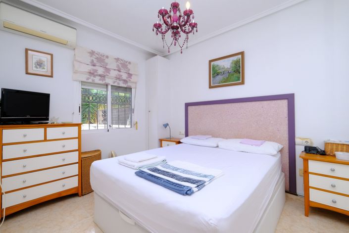 Image No.10-2 Bed Bungalow for sale