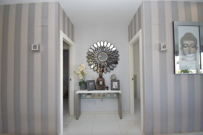 Image No.10-4 Bed Villa for sale