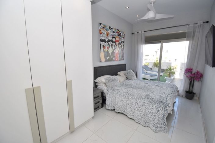 Image No.11-4 Bed Villa for sale