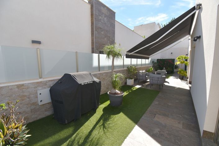 Image No.25-4 Bed Villa for sale