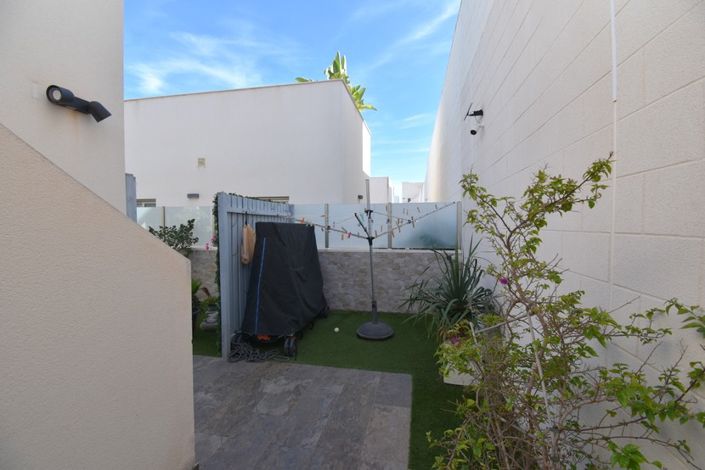 Image No.27-4 Bed Villa for sale