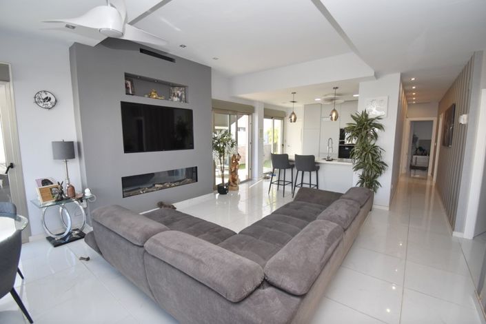 Image No.5-4 Bed Villa for sale