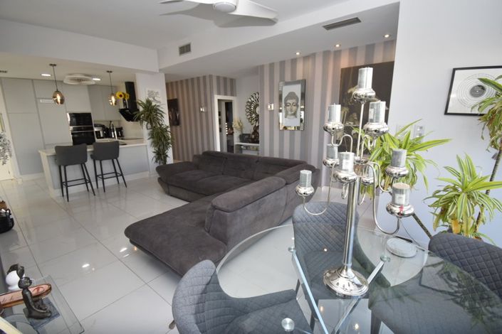 Image No.6-4 Bed Villa for sale