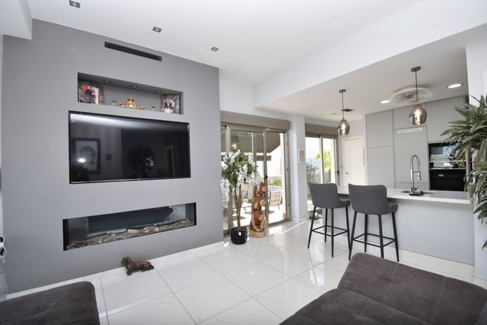 Image No.7-4 Bed Villa for sale