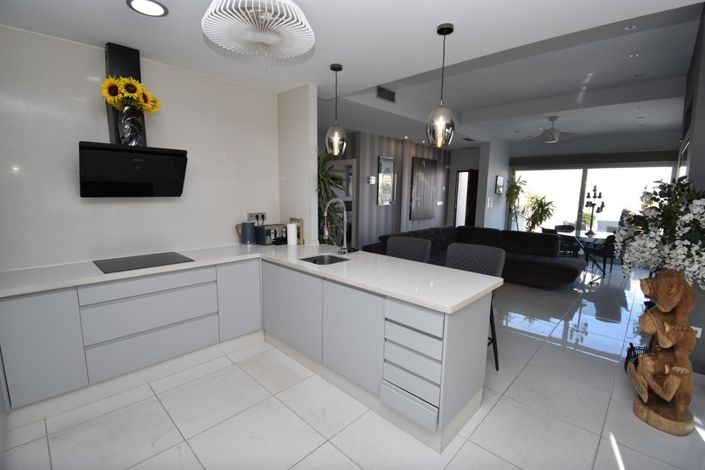 Image No.9-4 Bed Villa for sale