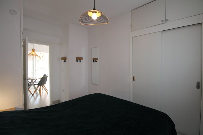 Image No.16-1 Bed Property for sale