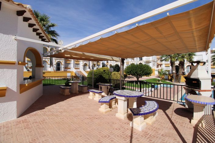 Image No.20-1 Bed Property for sale