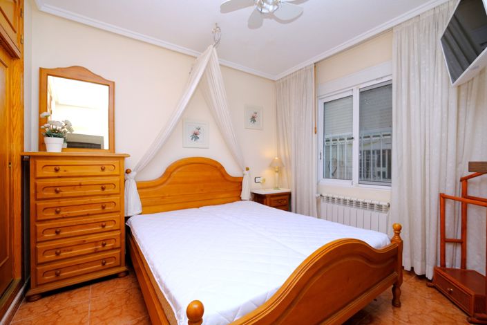 Image No.10-3 Bed Townhouse for sale