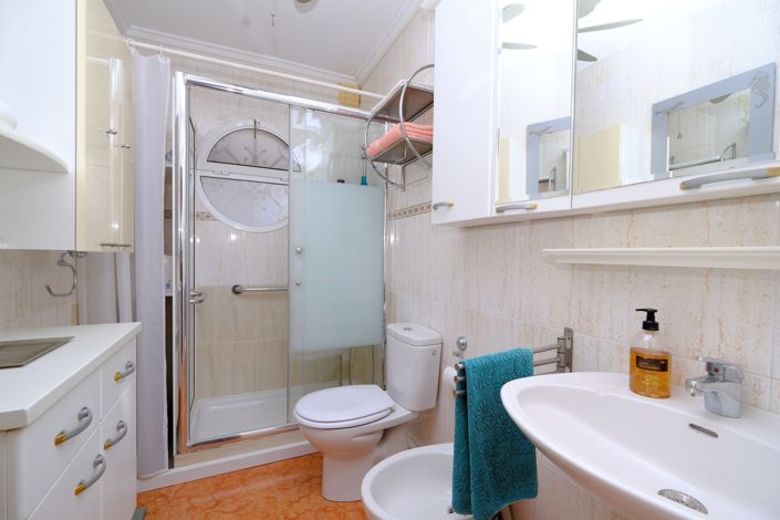 Image No.12-3 Bed Townhouse for sale