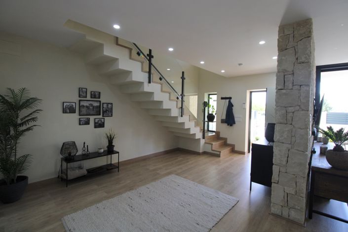 Image No.10-3 Bed Townhouse for sale