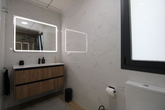 Image No.24-3 Bed Townhouse for sale