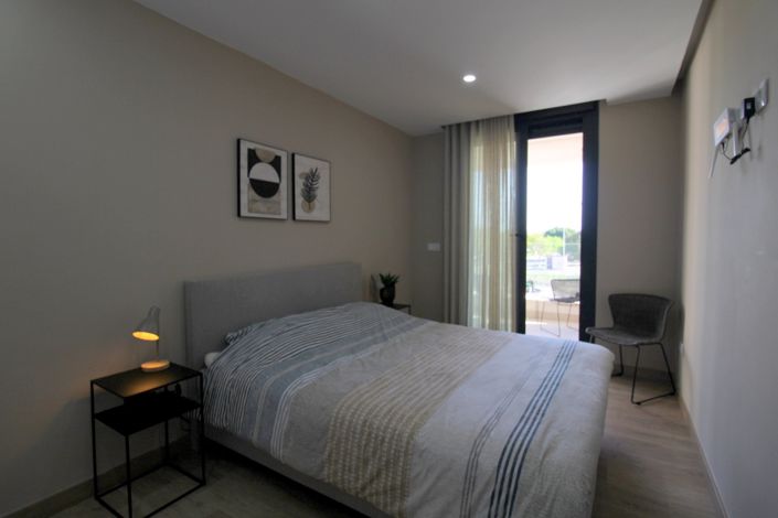 Image No.25-3 Bed Townhouse for sale