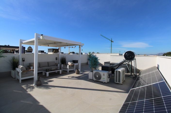 Image No.26-3 Bed Townhouse for sale