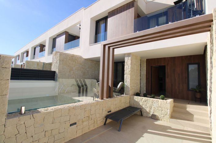 Image No.5-3 Bed Townhouse for sale