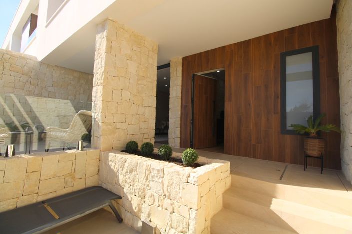 Image No.6-3 Bed Townhouse for sale