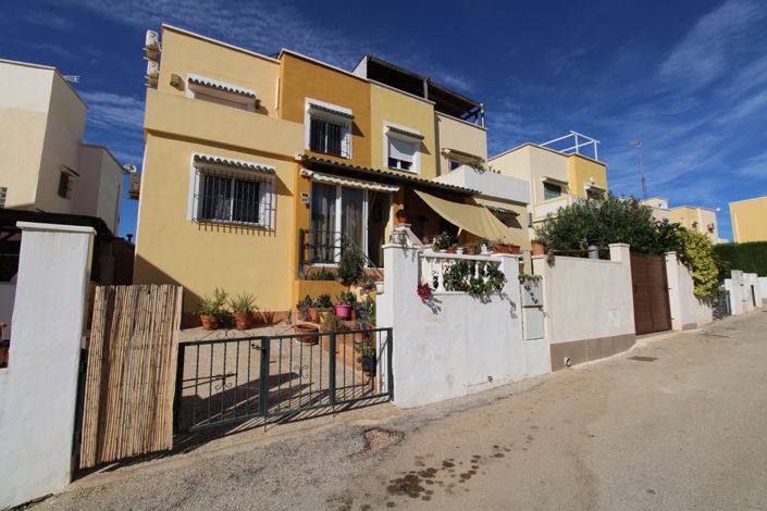 Image No.1-3 Bed Villa for sale