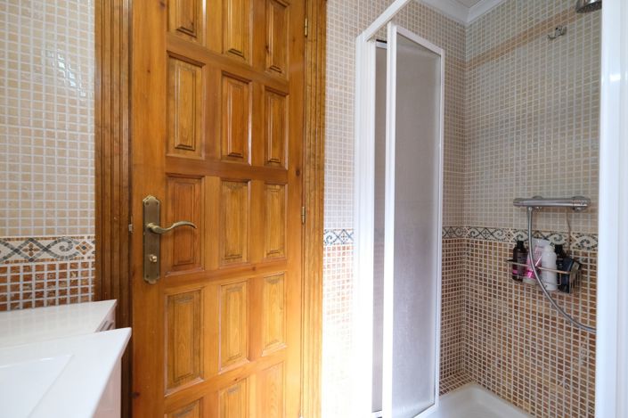 Image No.13-3 Bed Villa for sale