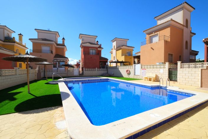 Image No.2-3 Bed Villa for sale