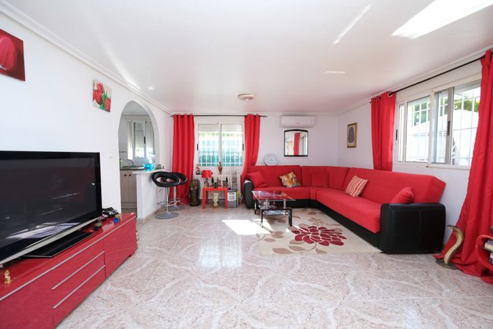 Image No.19-3 Bed Villa for sale