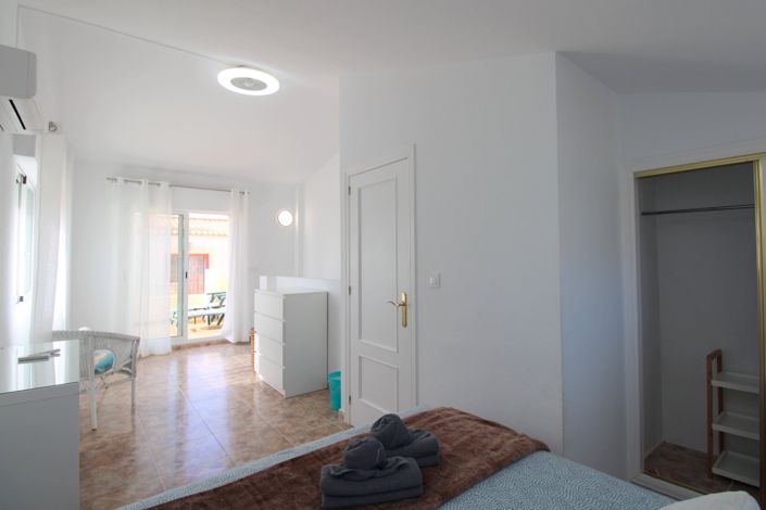 Image No.21-3 Bed Villa for sale