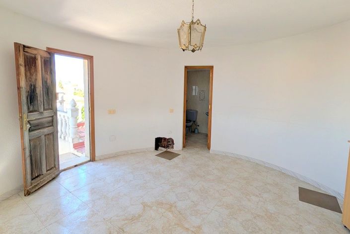 Image No.20-4 Bed Villa for sale