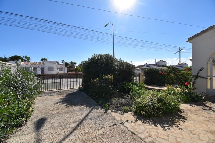 Image No.27-4 Bed Villa for sale