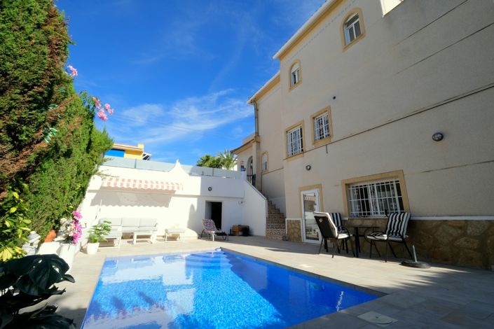 Image No.2-3 Bed Villa for sale