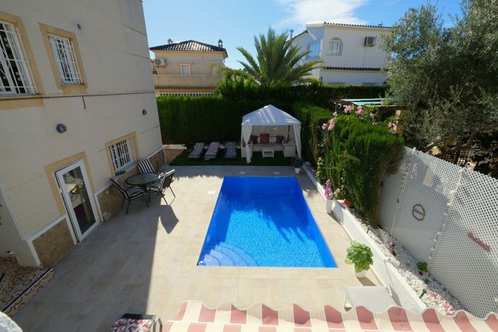Image No.3-3 Bed Villa for sale