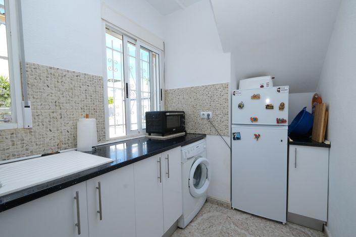 Image No.8-3 Bed Villa for sale