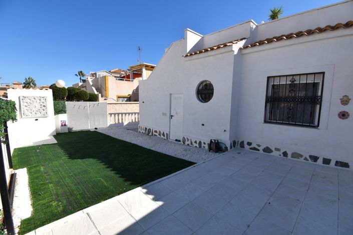 Image No.19-2 Bed Townhouse for sale