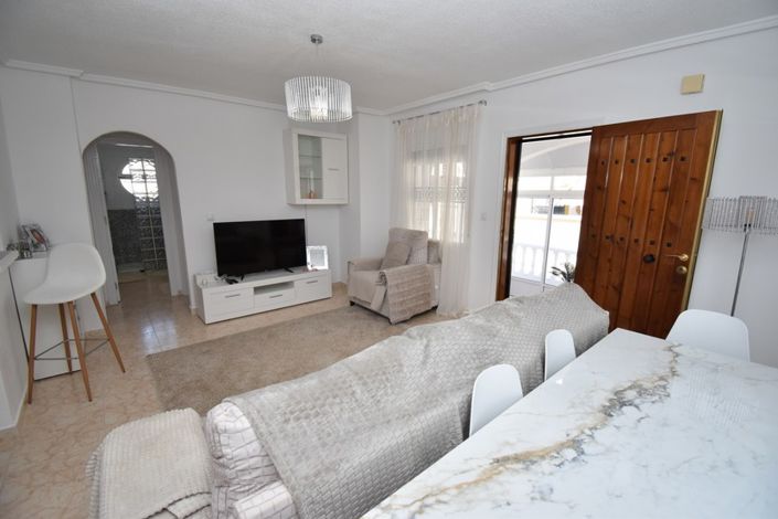 Image No.6-2 Bed Townhouse for sale